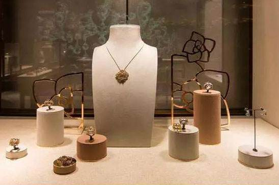 珠宝橱窗道具设计,珠宝包装,深圳首饰包装,首饰道具,深圳珠宝道具