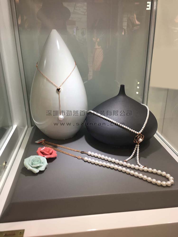 艺术珠宝橱窗深圳珠宝包装公司