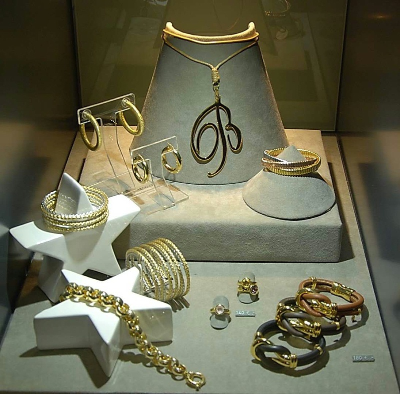 珠宝首饰道具,珠宝道具订做,首饰道具,深圳珠宝道具,珠宝陈列设计
